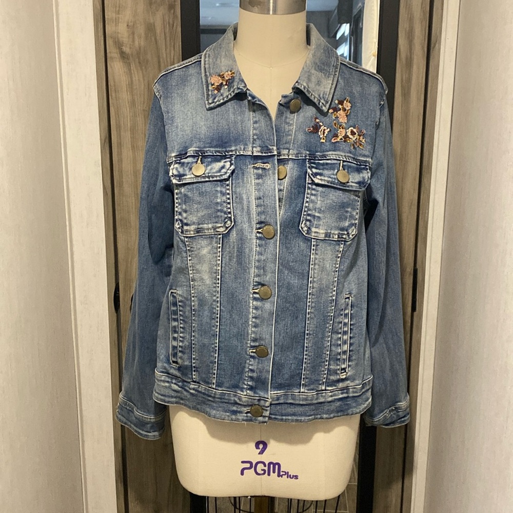 Stretch denim jacket with embroidery